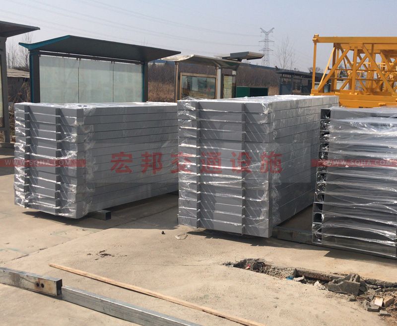 江蘇公交候車亭發貨案例