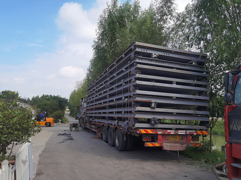 蕪湖380米風雨連廊第一批發貨